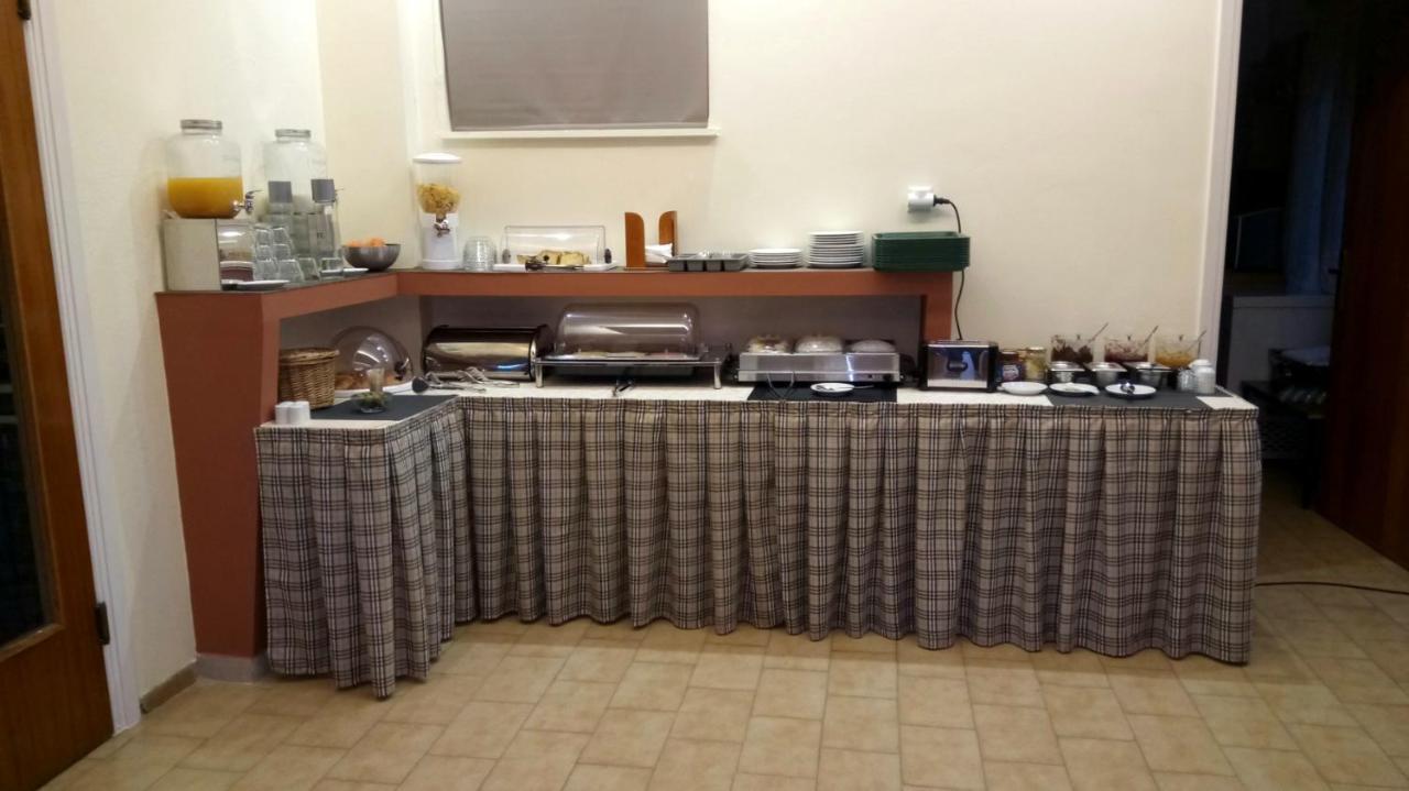 卢特拉伊帕蒂斯 Astron酒店 外观 照片